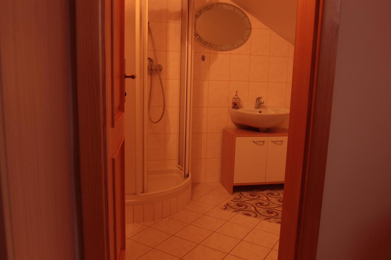 Hotel Rekreacny Dom Pod Dedovou à Oscadnica Extérieur photo